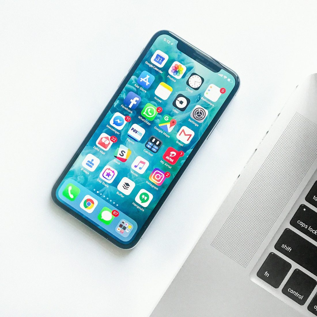 超凡电竞 APP 赛程与赛事列表界面示意